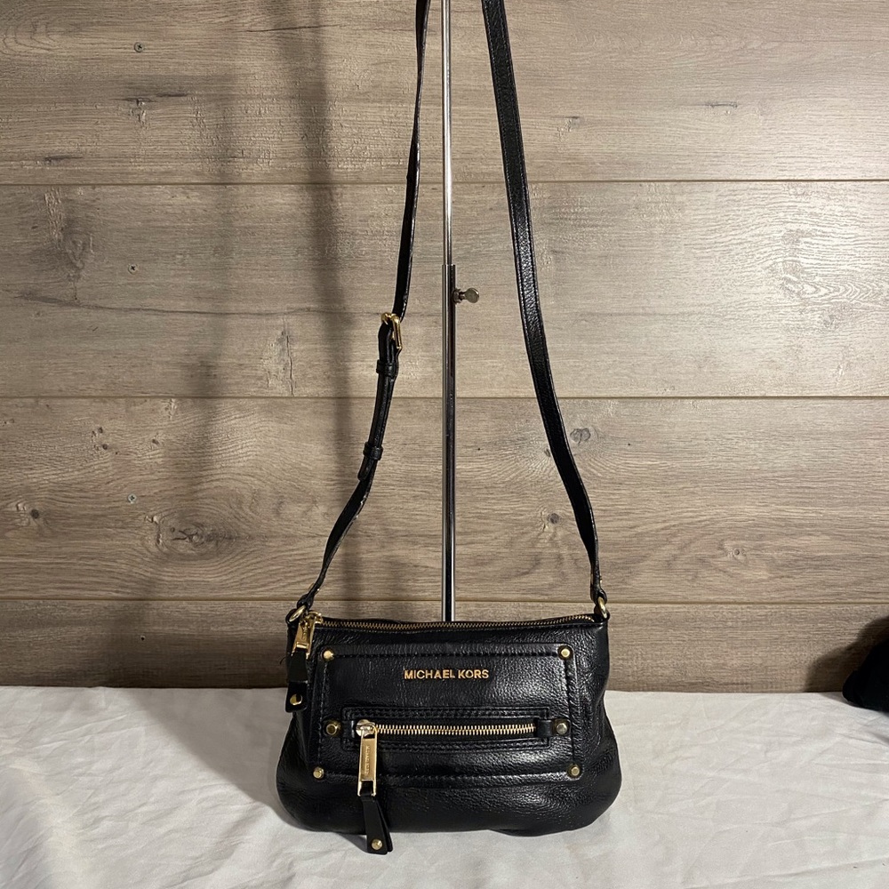 Micheal Kors black and gold tone leather crossbody - Picture 3 of 10